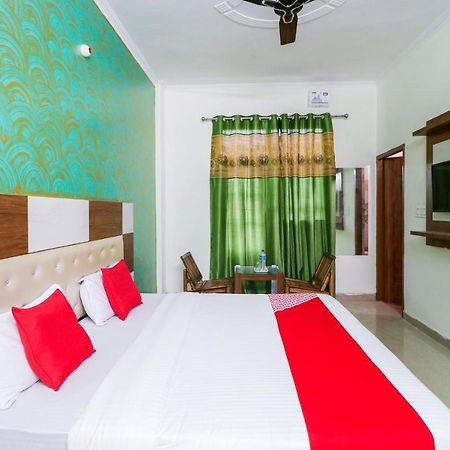 Oyo Hotel City View Nayagaon Buitenkant foto