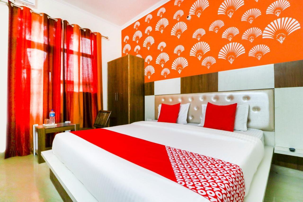 Oyo Hotel City View Nayagaon Buitenkant foto