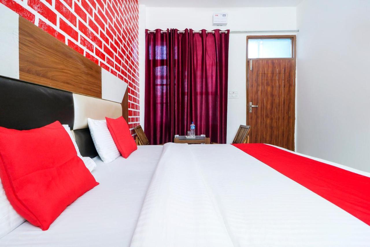 Oyo Hotel City View Nayagaon Buitenkant foto